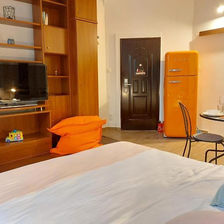 Sweet Dreams Suites Cosy Studio Piata Romana Bucarest Esterno foto