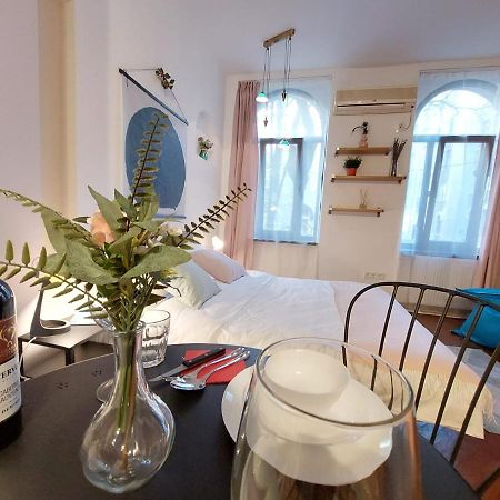 Sweet Dreams Suites Cosy Studio Piata Romana Bucarest Esterno foto