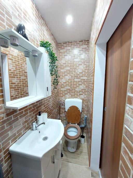 Sweet Dreams Suites Cosy Studio Piata Romana Bucarest Esterno foto