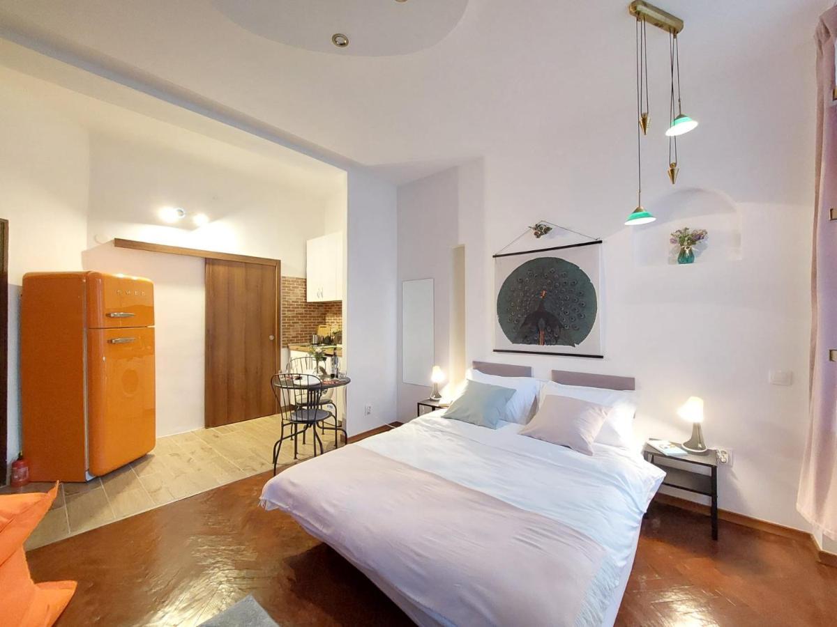 Sweet Dreams Suites Cosy Studio Piata Romana Bucarest Esterno foto